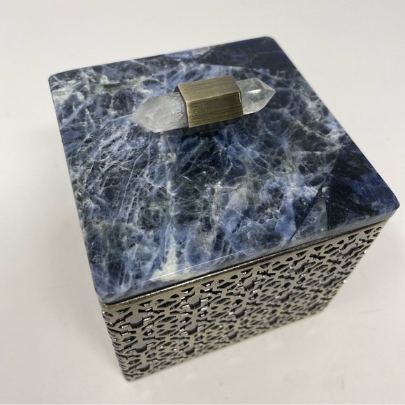 Kendra Scott Filigree Box Blue Sodalite Stone Lid Quartz Crystal Knob NIB - Picture 4 of 9